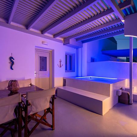 Aerenia Luxury Suites 카르테라도스 외부 사진
