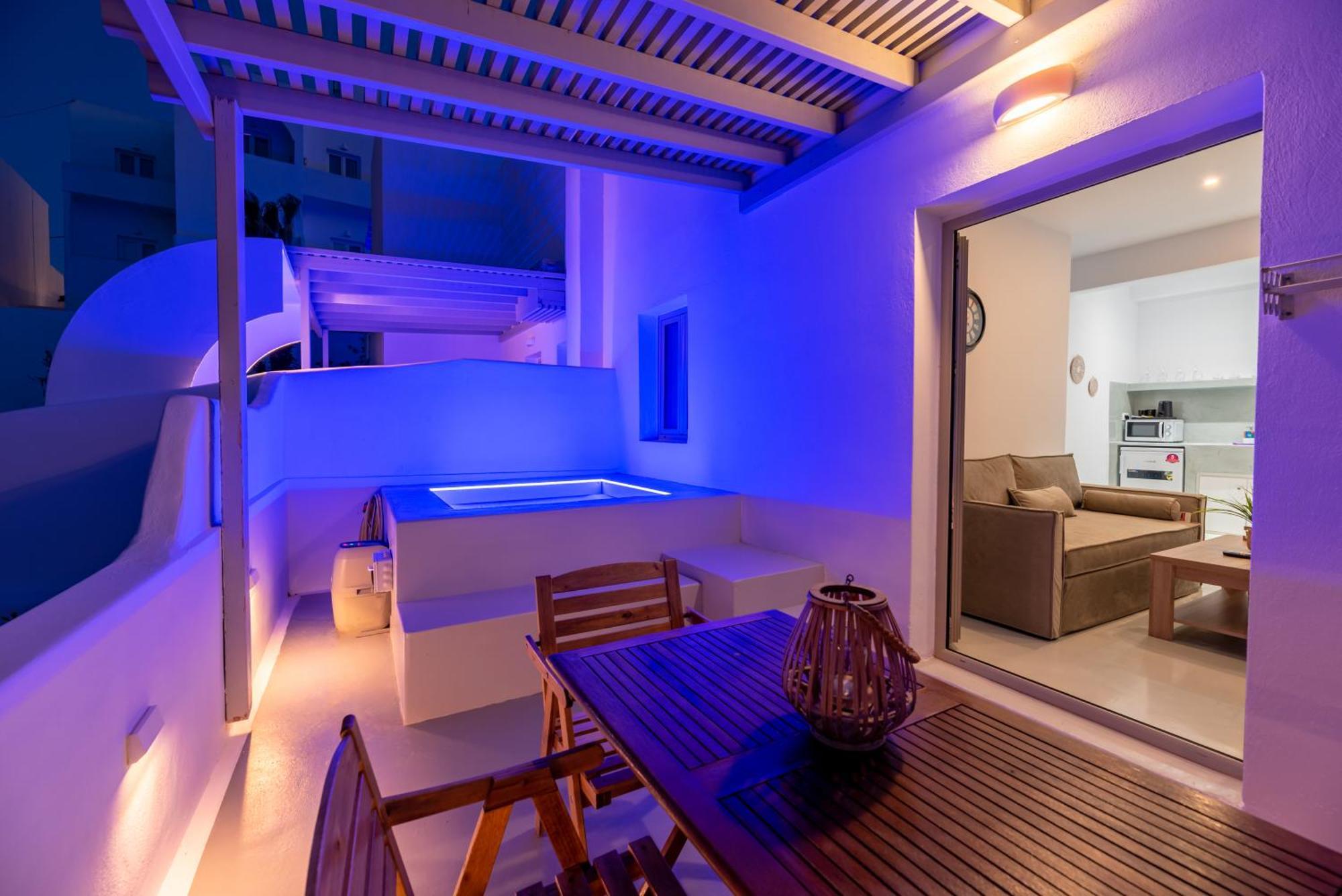 Aerenia Luxury Suites 카르테라도스 외부 사진