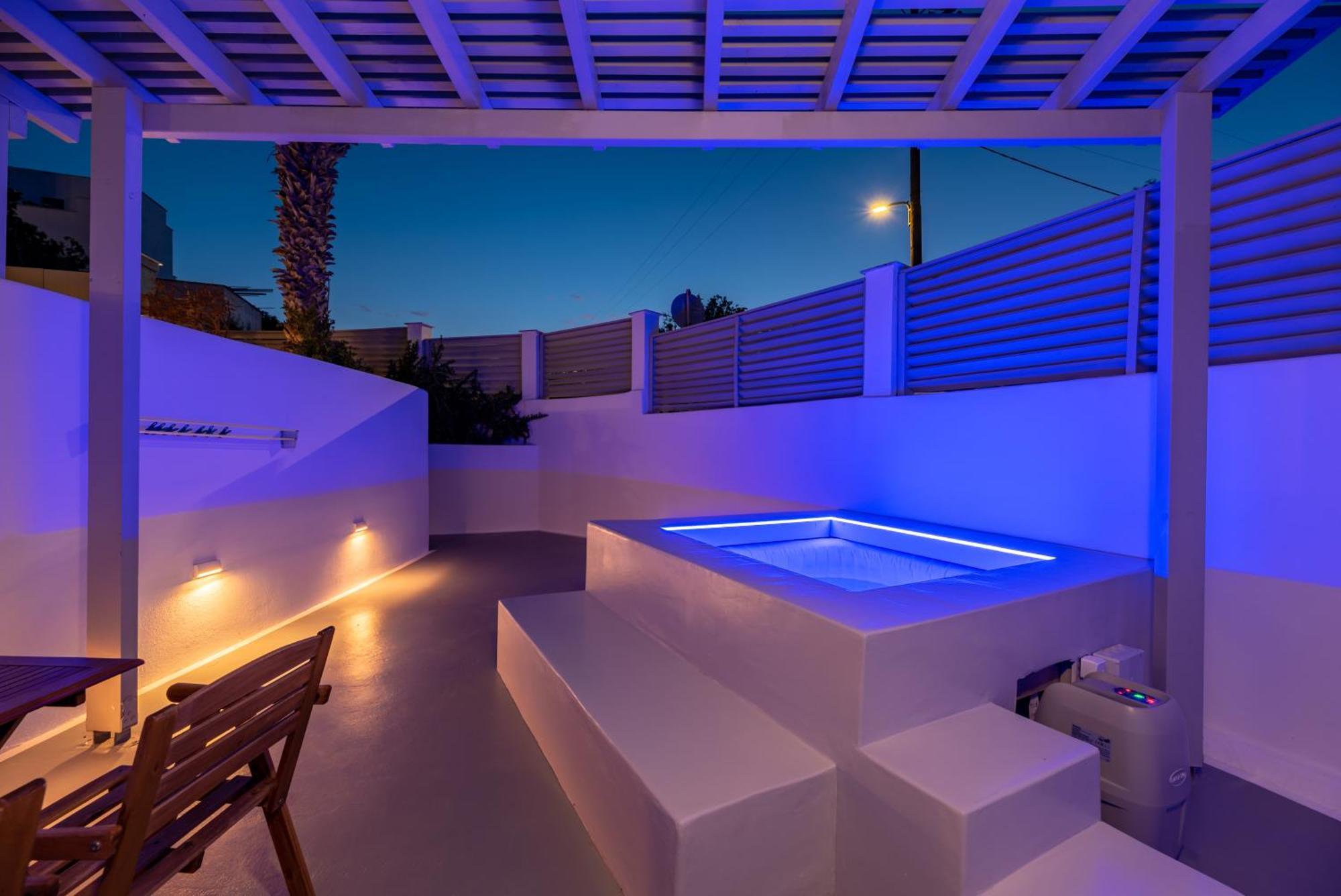 Aerenia Luxury Suites 카르테라도스 외부 사진